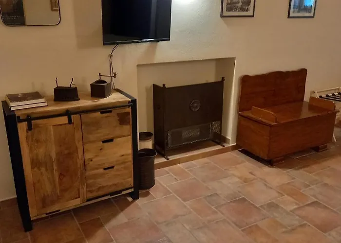 La Cisterna Del Vicinato Pensionat 4*